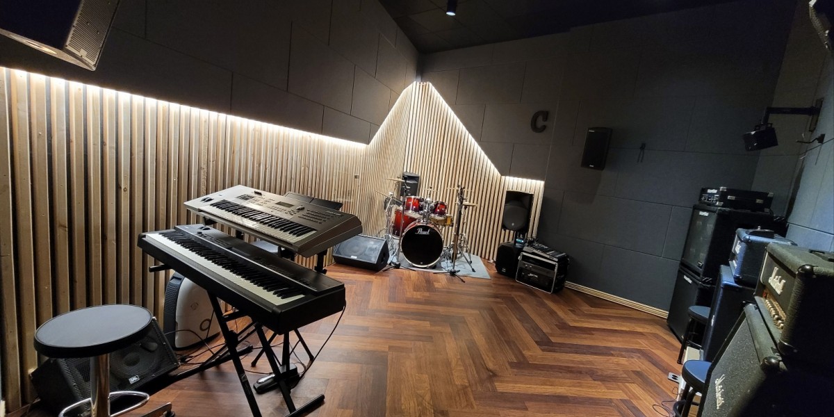 <div style='font-size:1.2em;display:none;'>.</div>