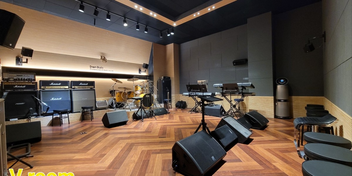 <div style='font-size:1.2em;display:none;'>.</div>