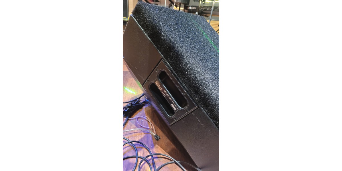 <div style='font-size:1.2em;display:none;'>.</div>