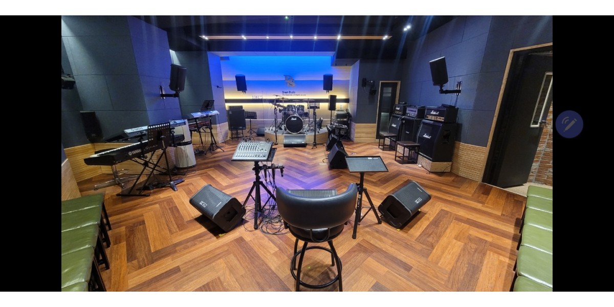 <div style='font-size:1.2em;display:none;'>.</div>